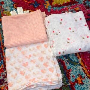 Set of 3 Aden + Anais Muslin Swaddle Blankets Pink